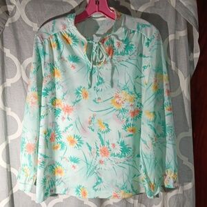 Woman's vintage top floral large